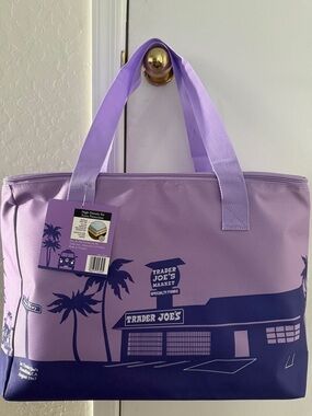 NWT-Trader Joe's Lavender Reusable Insulated Bag with Graphic- Large
